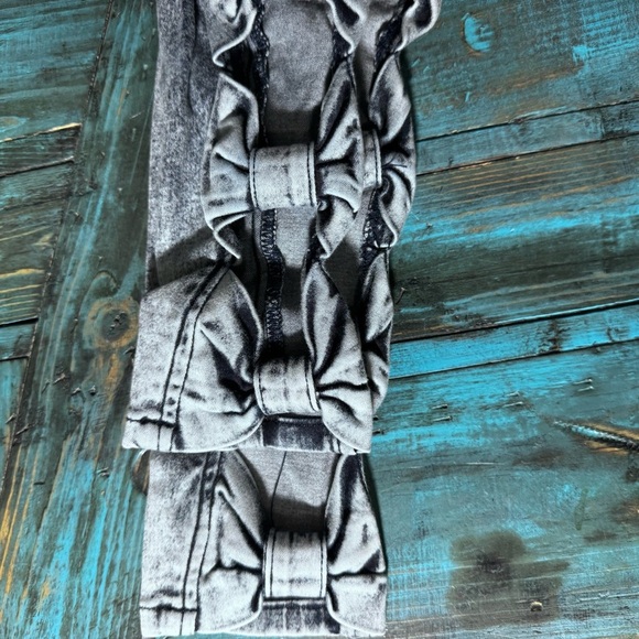 Von Dutch Vintage Acid Wash Ribbon Cut Out Jeans Size 26 100% Cotton - Picture 15 of 15